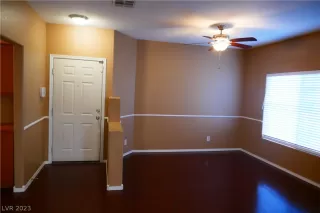 Photo #4: 2465932 Listing 