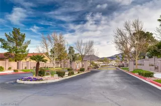 Photo #6: 2465962 Listing 