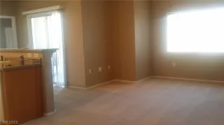 Photo #5: 2466028 Listing 