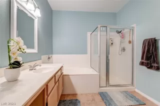 Photo #3: 2466030 Listing 