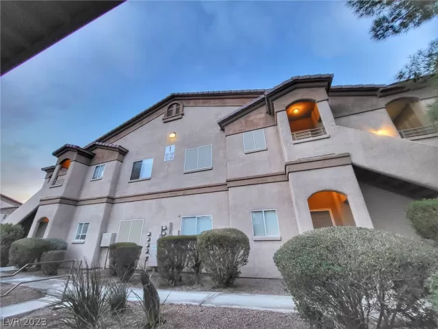 MLS: 2466033 Condo For Sale