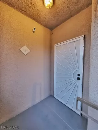 Photo #1: 2466033 Listing