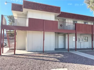 Photo #2: 2466048 Listing 