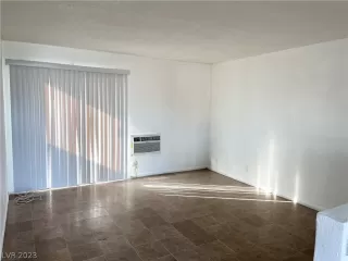 Photo #5: 2466048 Listing 