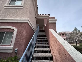 Photo #1: 2466066 Listing 