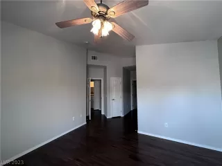 Photo #3: 2466066 Listing 