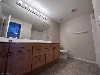 Photo #4: 2466066 Listing 