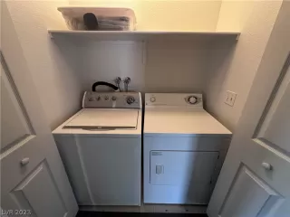 Photo #6: 2466066 Listing 