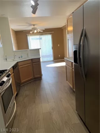 Photo #3: 2466067 Listing 