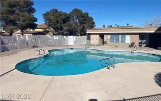 Photo #2: 2466076 Listing 
