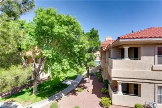 Photo #1: 2466091 Listing 