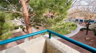 Photo #3: 2466091 Listing 