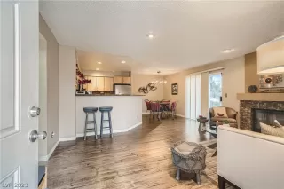 Photo #4: 2466103 Listing 