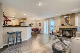 Photo #5: 2466103 Listing 