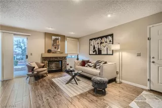 Photo #6: 2466103 Listing 