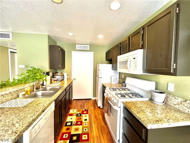 MLS: 2466105 Condo For Sale