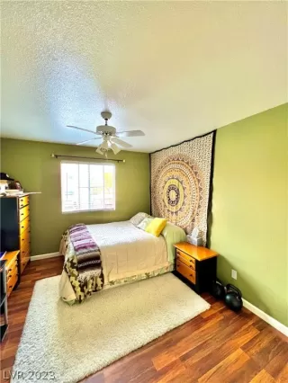 Photo #6: 2466105 Listing