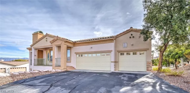 MLS: 2466110 Condo For Sale