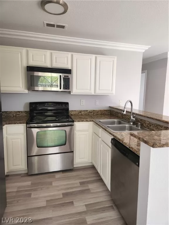 MLS: 2466111 Condo For Sale