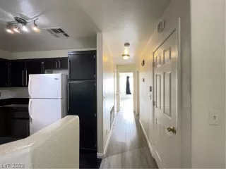 Photo #6: 2466117 Listing 