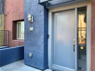 Photo #1: 2466138 Listing 