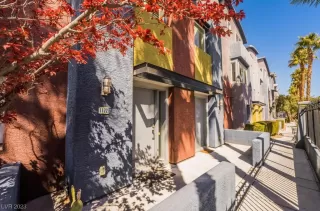 Photo #2: 2466138 Listing 