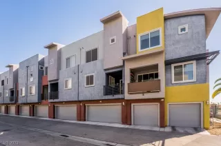 Photo #3: 2466138 Listing 