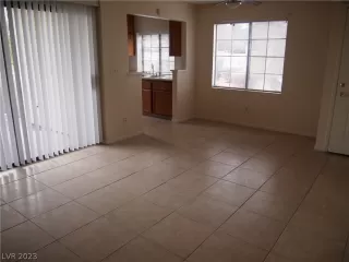 Photo #2: 2466185 Listing 