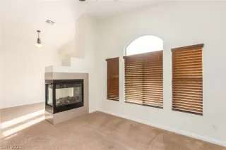 Photo #5: 2466202 Listing