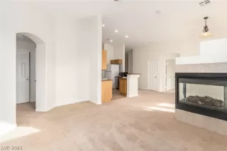 Photo #6: 2466202 Listing