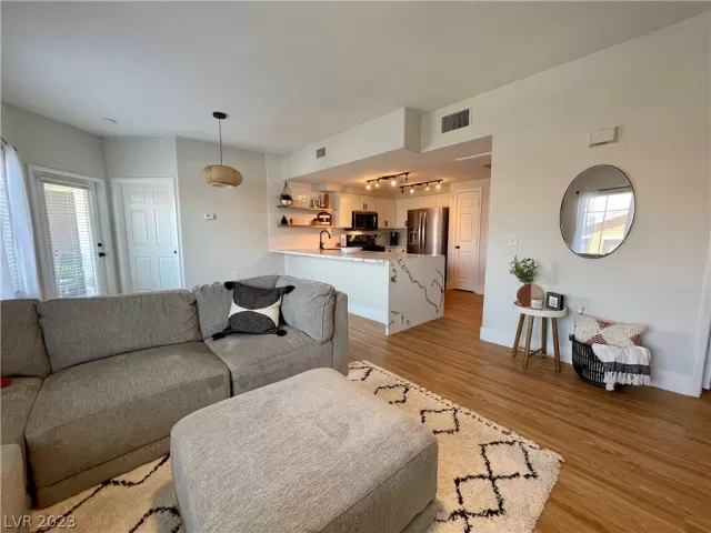 MLS: 2466204 Condo For Sale