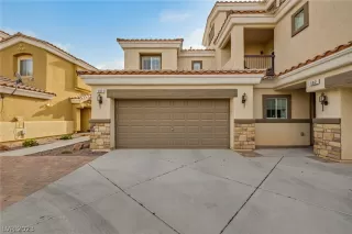 Photo #2: 2466206 Listing