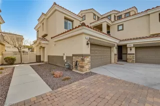 Photo #3: 2466206 Listing