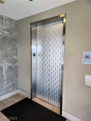 Photo #2: 2466258 Listing 