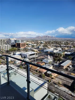 Photo #3: 2466258 Listing 