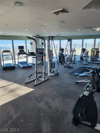 Photo #6: 2466258 Listing 