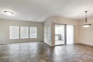 Photo #2: 2466273 Listing 