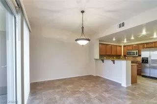 Photo #4: 2466273 Listing 