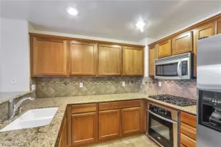 Photo #6: 2466273 Listing 