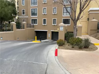 Photo #1: 2466275 Listing 