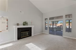 Photo #3: 2466281 Listing 