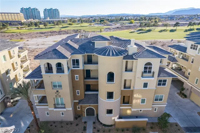 MLS: 2466287 Condo For Sale