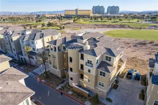 Photo #2: 2466287 Listing