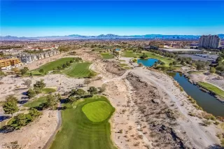 Photo #4: 2466287 Listing