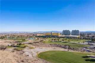 Photo #5: 2466287 Listing