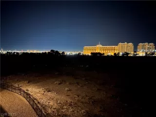 Photo #6: 2466287 Listing