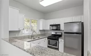 Photo #1: 2466301 Listing