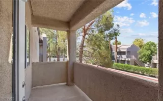 Photo #3: 2466301 Listing