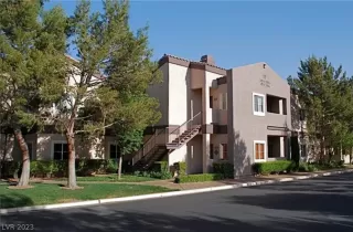 Photo #5: 2466301 Listing