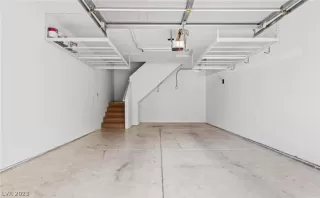 Photo #6: 2466301 Listing